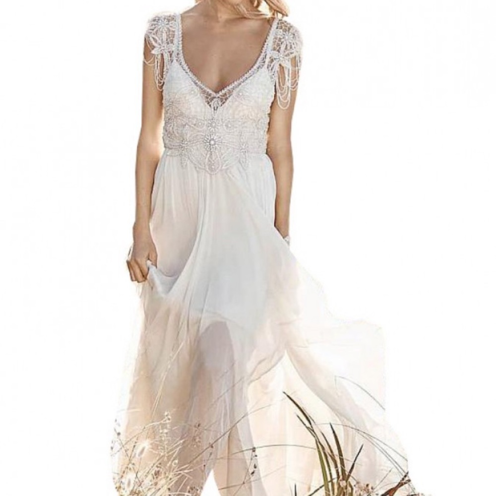 Elegant White Wedding Dress